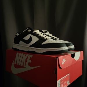 Nike dunks panda